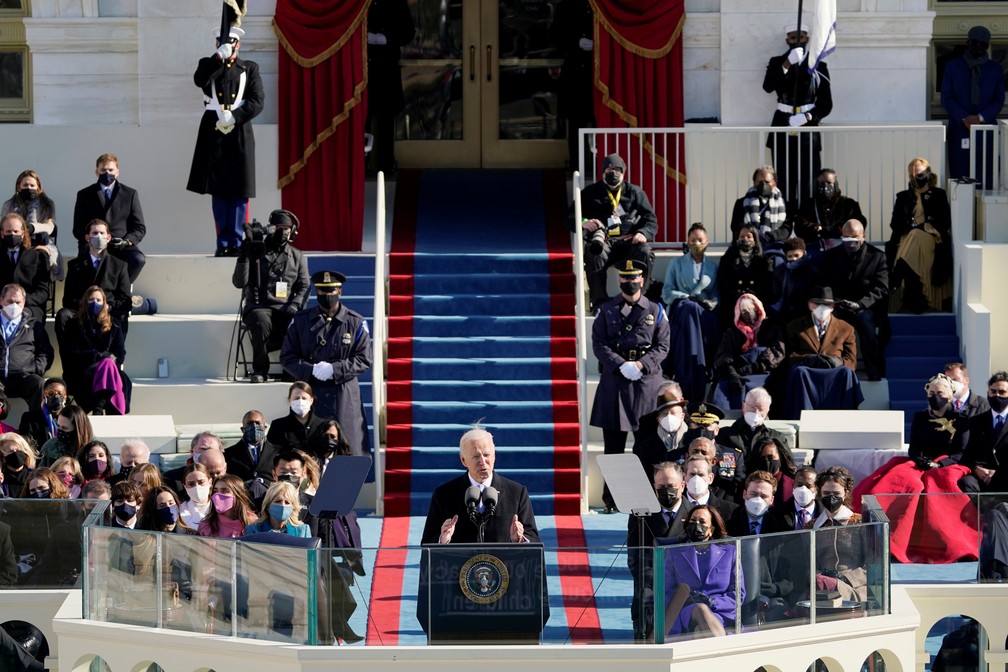 Joe Biden toma posse como presidente dos EUA — Foto: Reuters/Pool