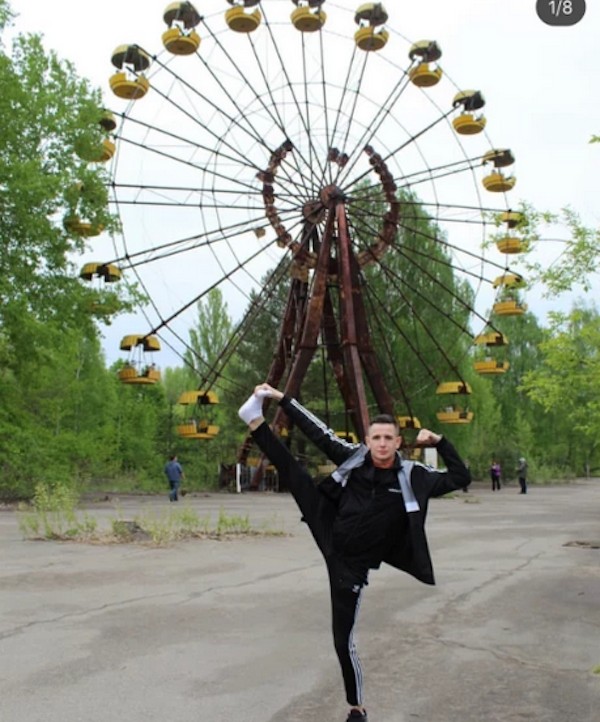 Uma das fotos que causou polêmica de uma influenciador digital em Chernobyl (Foto: Instagram)