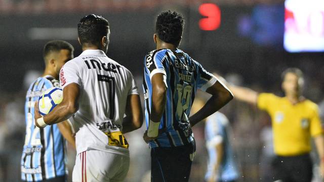 Trellez e Bruno Cortez em São Paulo x Grêmio