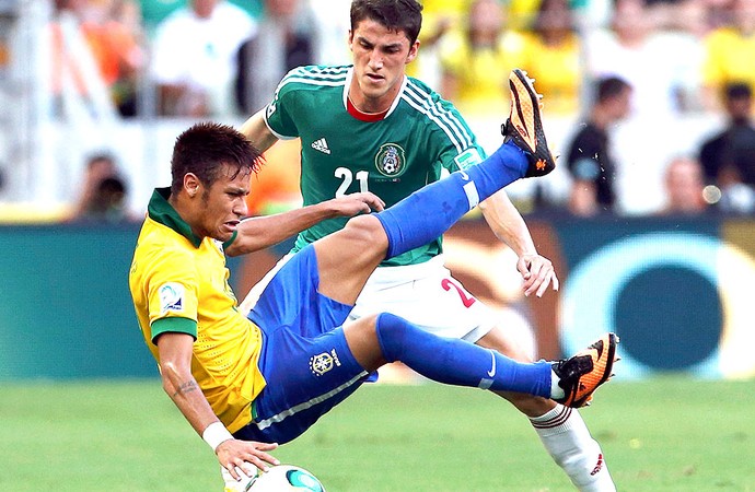 Neymar jogo Brasil México (Foto: Reuters)