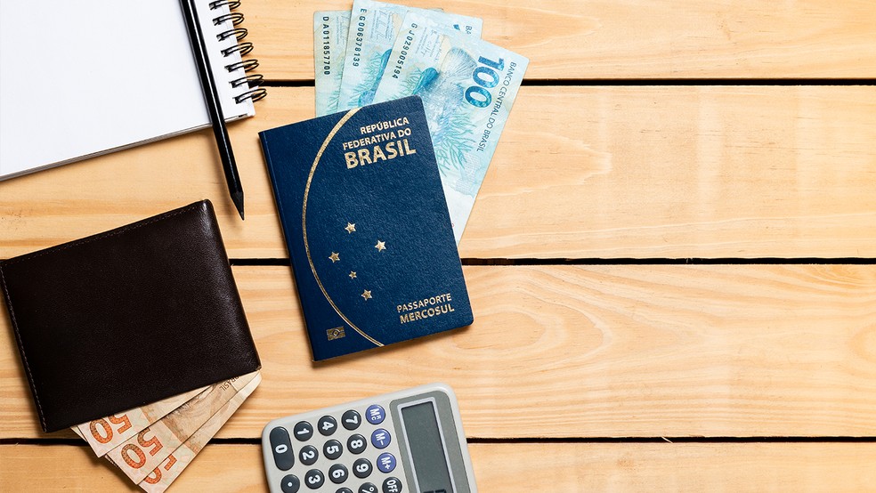 Empresas de transporte aéreo podem cobrar taxa de cancelamento de, no máximo, 5% do valor da passagem — Foto: Centro Europeu