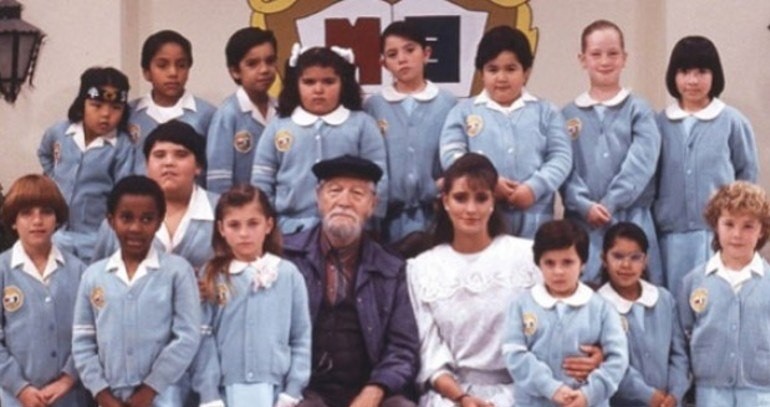 Elenco mexicano da novela Carrossel, produzida em 1989 pela Televisa e exibida pela primeira vez no  Brasil em 1991 (Foto: Reprodução)