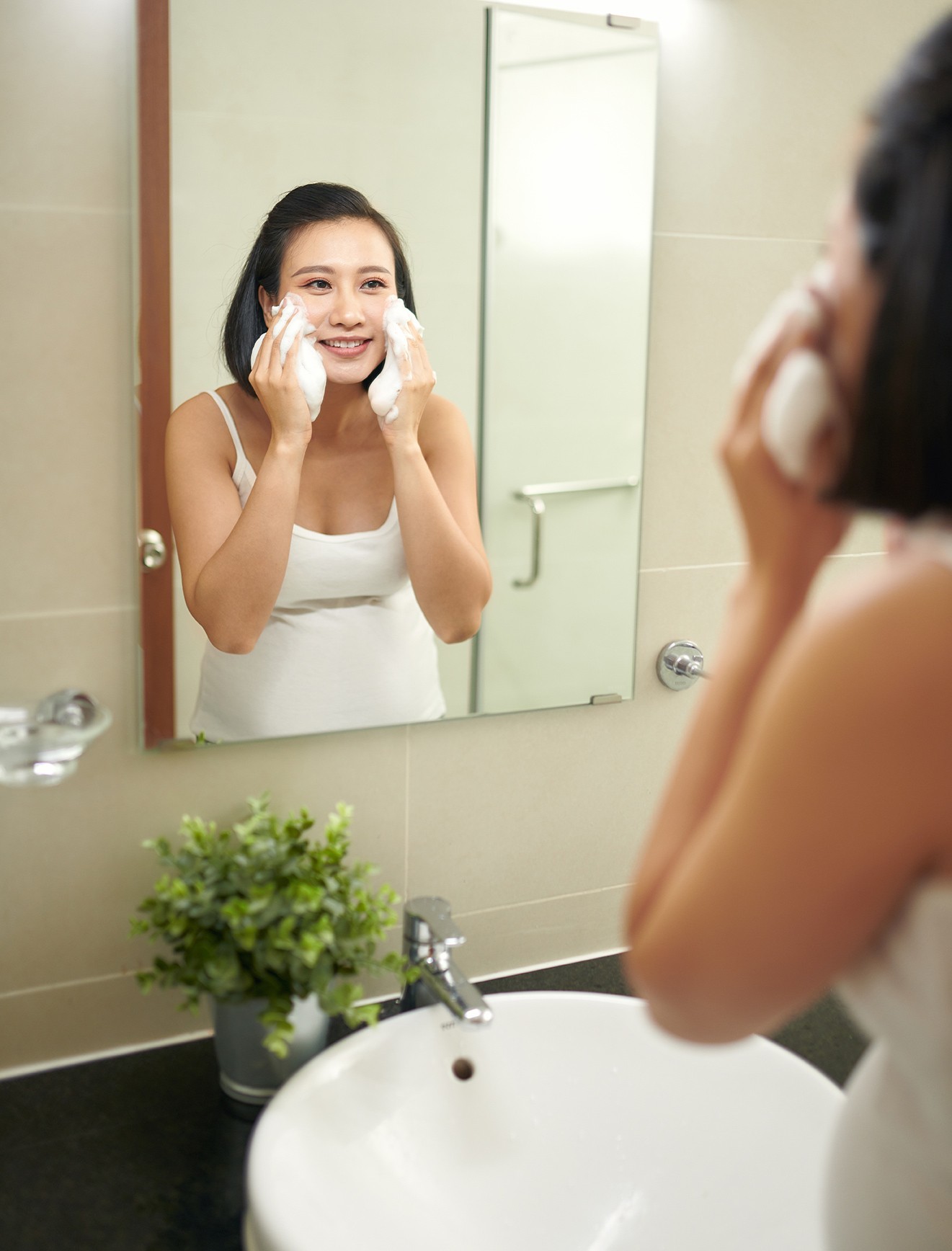 Como cuidar da pele do corpo e do rosto no pós-parto?
