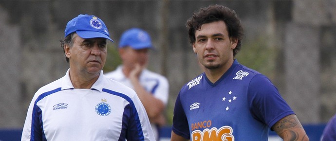 Titular contra o Tigre, Goulart espera Cruzeiro em alta na reta final de 2014