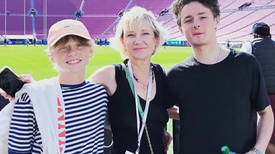 Anne Heche com os dois filhos (Foto: Reprodução/Instagram)