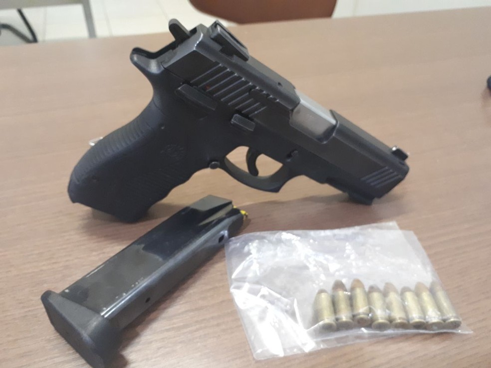 Arma usada no crime para matar ex-presidiário (Foto: Divulgação/Polícia Civil do Acre)