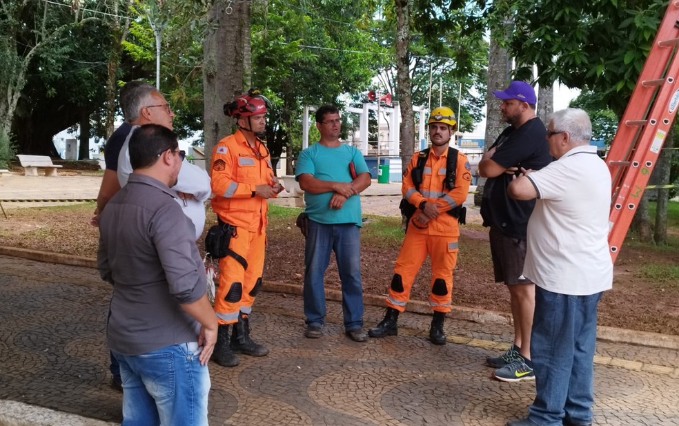Estruturas foram vistoriadas após queda de tenda durante carnaval em Guaranésia (MG) — Foto: Divulgação/Secretaria de Turismo de Guaranésia 