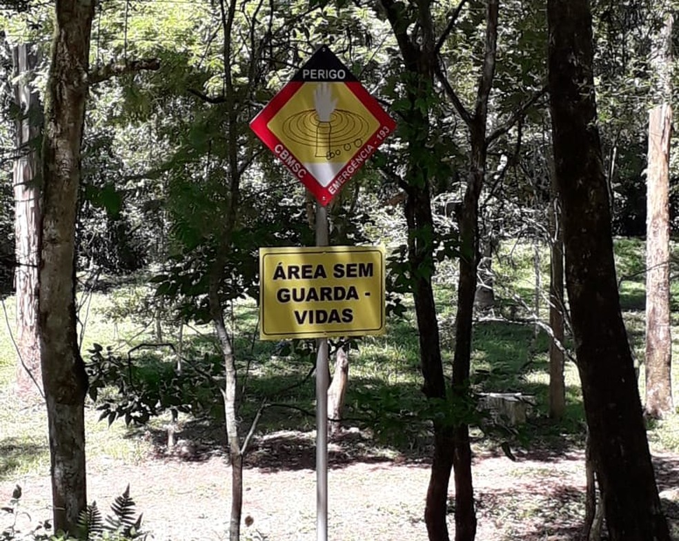 O Marco das Três Fronteiras, na Linha Aparecida, é um dos locais sinalizados por placas em Itapiranga — Foto: Corpo de Bombeiros Militar de Itapiranga/Divulgação