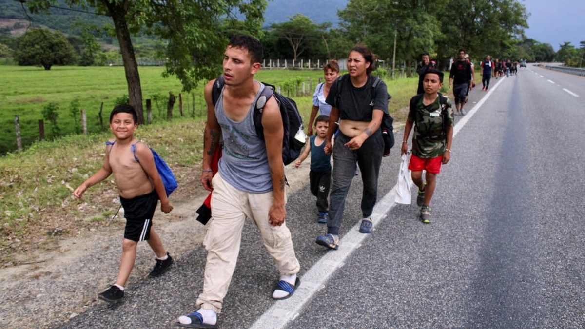 Caravanas de venezolanos cruzan México para intentar ingresar a Estados Unidos |  Mundo