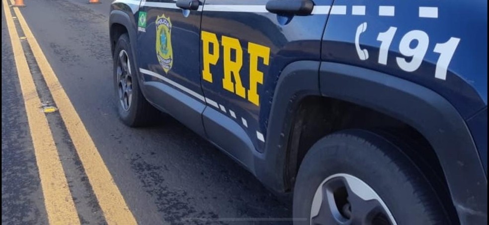 Operação da Polícia Civil e PRF prende suspeitos de envolvimento em roubos de cargas de soja, no Paraná — Foto: PRF/Divulgação
