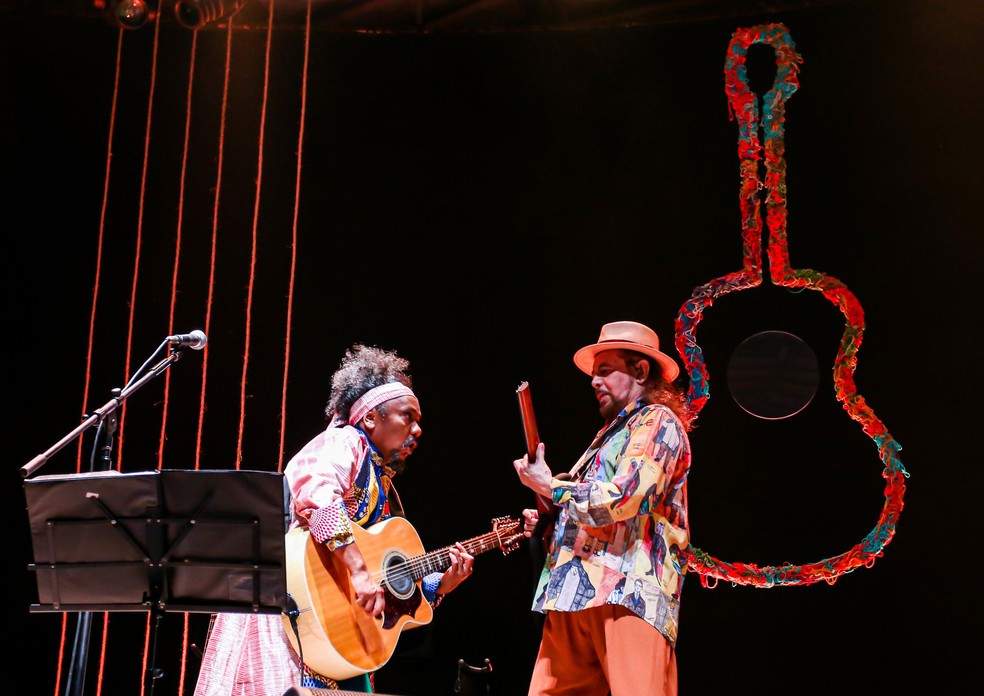 Chico César e Geraldo Azevedo no show 'Violivoz' — Foto: Michelle Castilho / Acervo Circo Voador / Divulgação