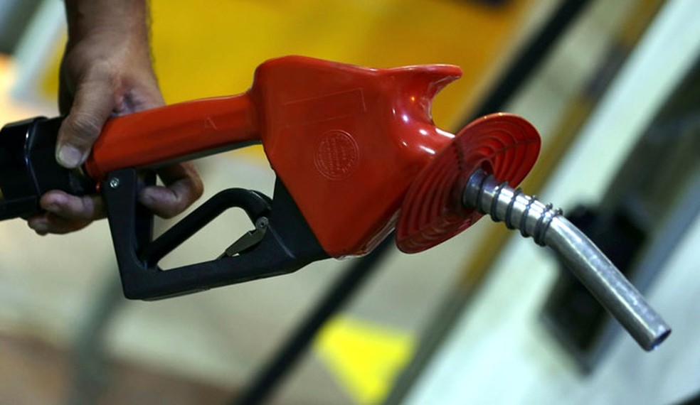 Preço da gasolina aumentou em 9% (Foto: Reuters)