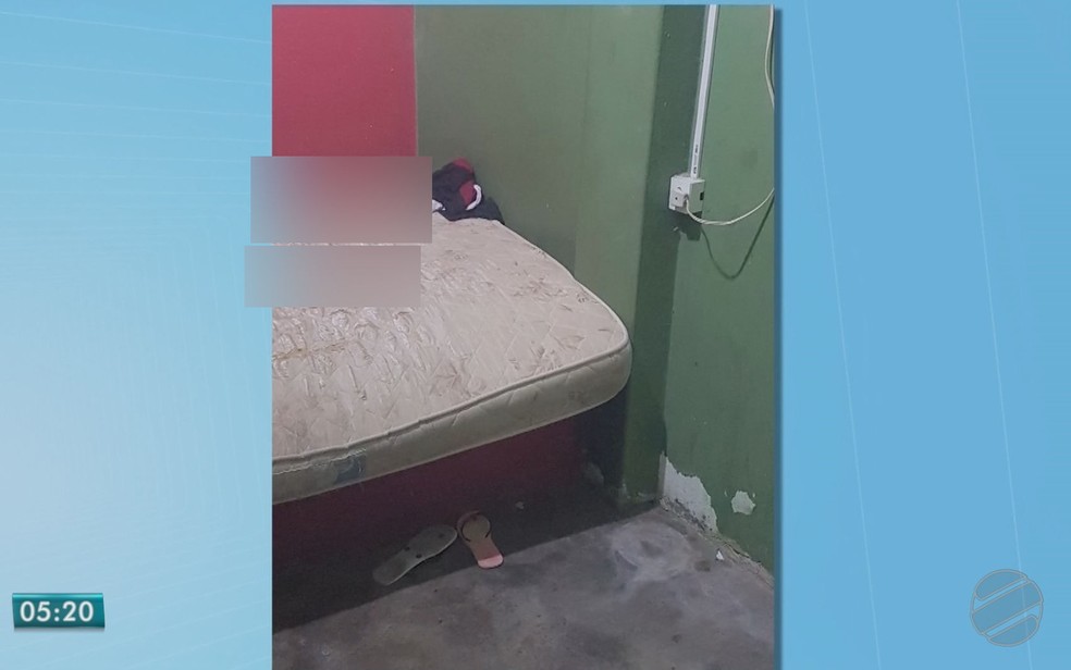 Kamila foi encontrada morta nua sobre uma cama — Foto: TVCA/Reprodução