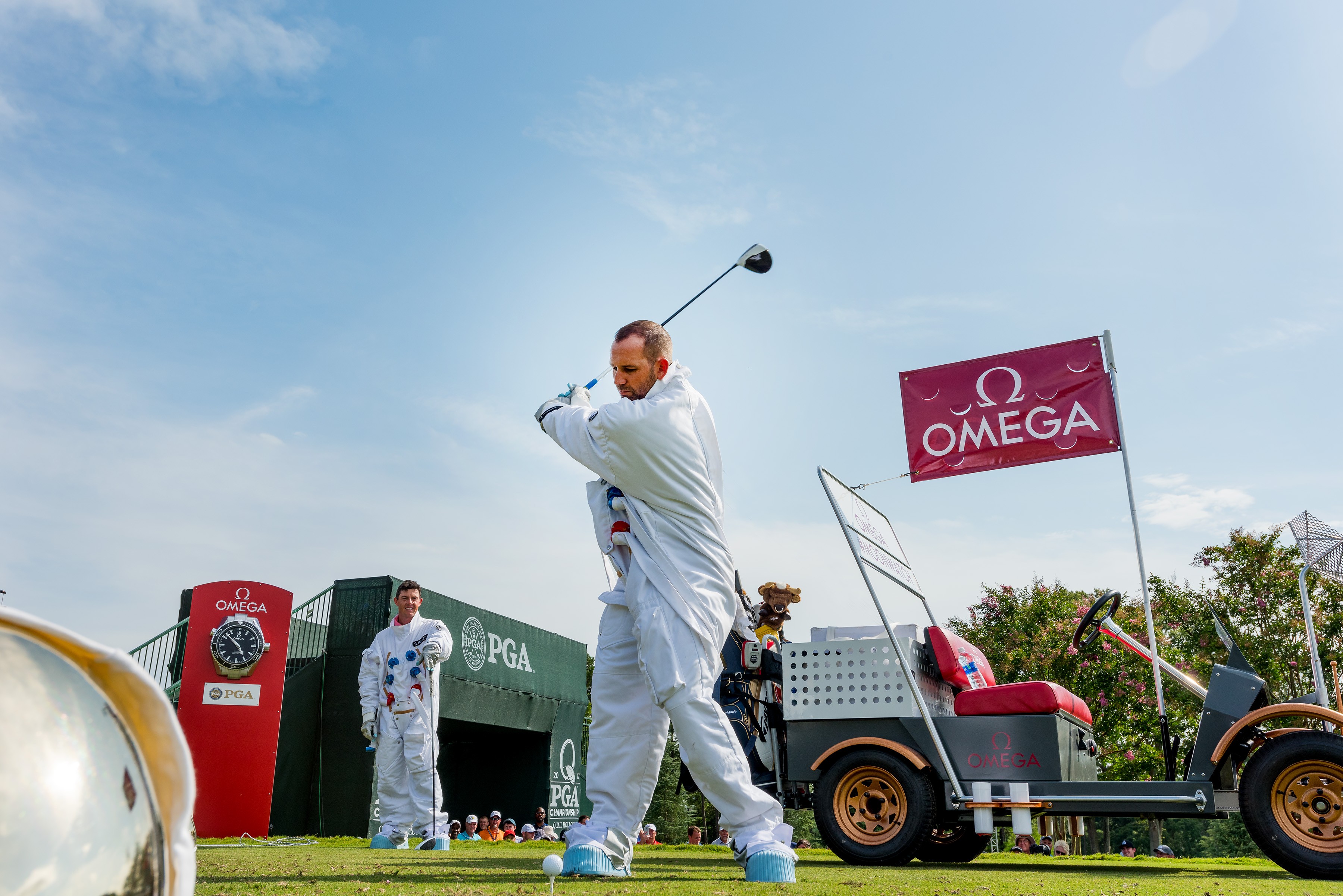 Sergio Garcia dá sua tacada durante a ação da Omega no PGA das Américas (Foto: Divulgação)