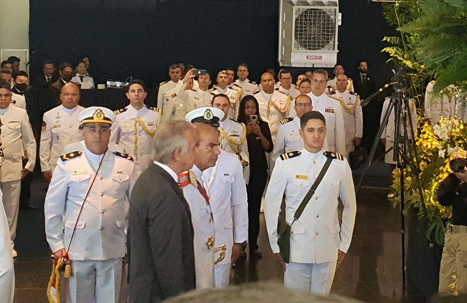 O novo comandante da Marinha, almirante de esquadra Marcos Sampaio Olsen, tomou posse nesta quinta-feira