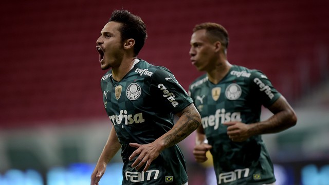 Gol de Raphael Veiga em Palmeiras x Defensa y Justicia