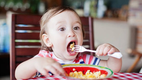 Crianças que comem ovo desde os 6 meses de vida tem menos risco de desenvolver alergia ao alimento