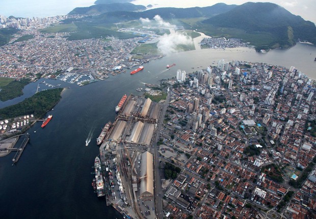 Porto de Santos, porto, navios (Foto: Reprodução/Facebook)