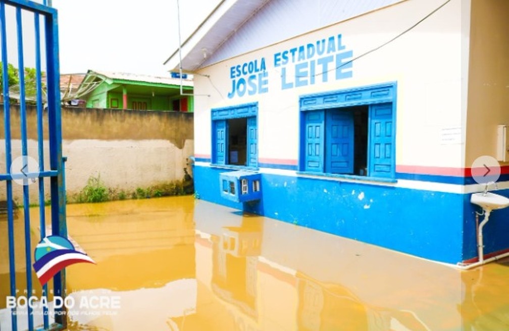 Escola alagada em Boca do Acre, no Amazonas — Foto: Divulgação