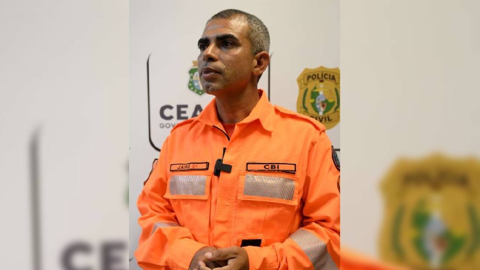 Sargento Jairo Oliveira é bombeiro militar há 13 anos  — Foto: Corpo de Bombeiros