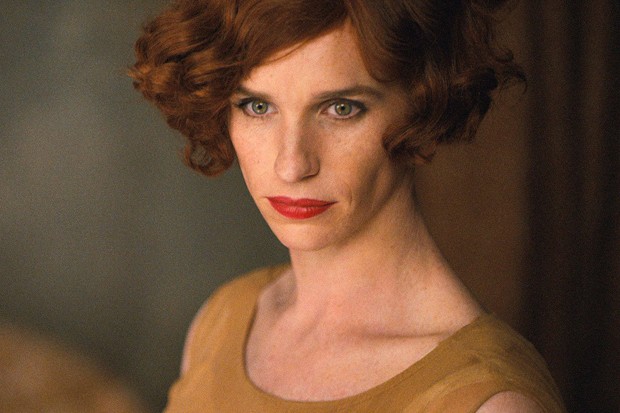 Eddie Redmayne como Lili Elbe em 'A Garota Dinamarquesa' (Foto: Divulgação)