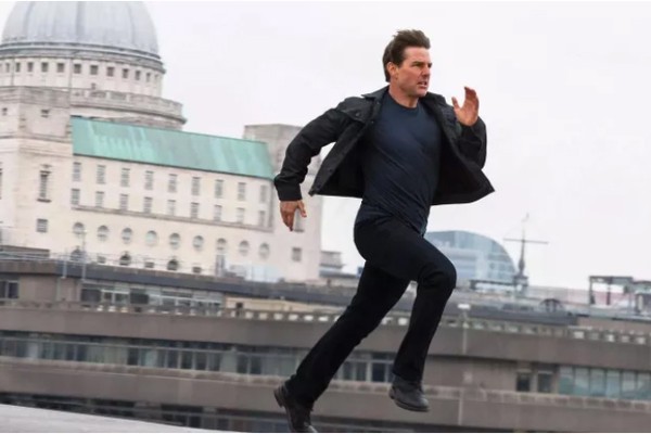 O ator Tom Cruise em cena do filme Missão: Impossível - Fallout (2018) (Foto: Divulgação)
