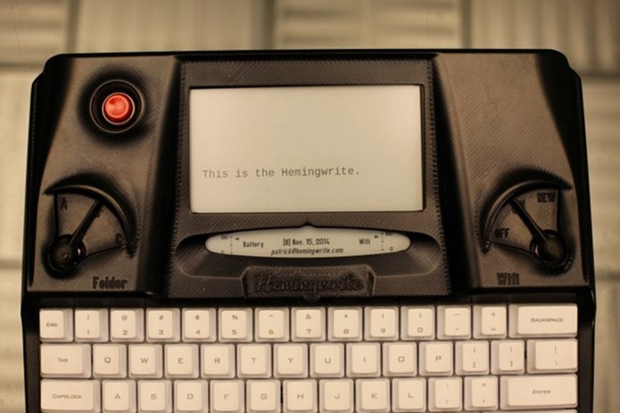 Hemingwrite é máquina de escrever com tela e-ink e sincronização na nuvem (Foto: Divulgação/Kickstarter)