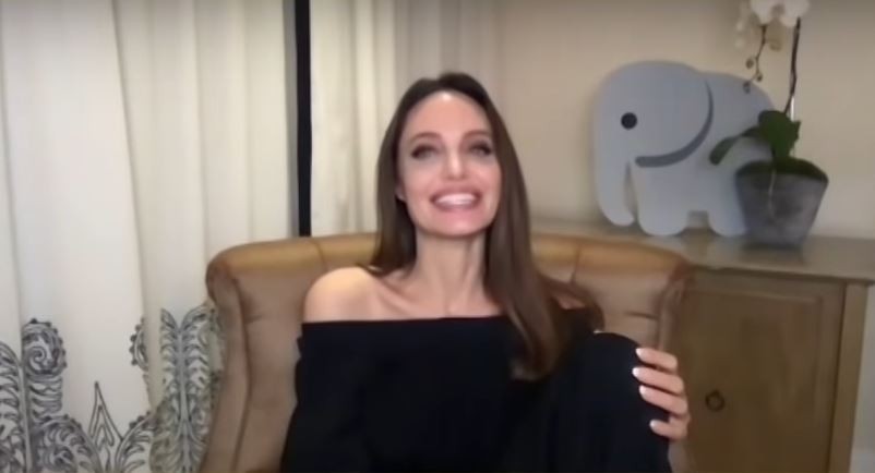 Angelina Jolie (Foto: YouTube)