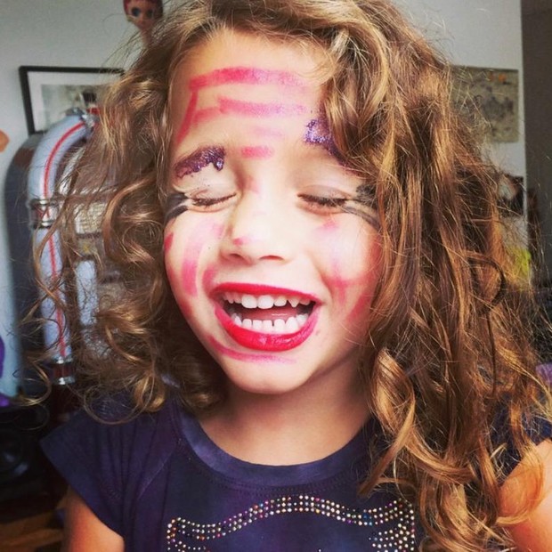 Ella Felipa curte maquiagem desde pequena (Foto: Arquivo pessoal)