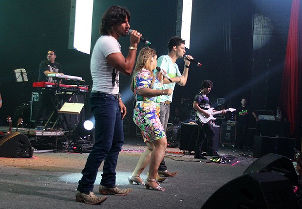 Munhoz e Mariano cantaram com Preta gil (Foto: Graça Paes/Foto Rio News)