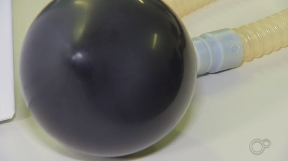 Respiradores artificiais de baixo custo são desenvolvidos pela Fatec de Tatuí — Foto: Reprodução/TV TEM