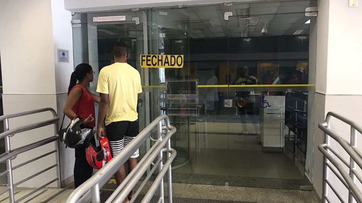 Bancários do Banco do Brasil paralisam atividades em agências de João Pessoa