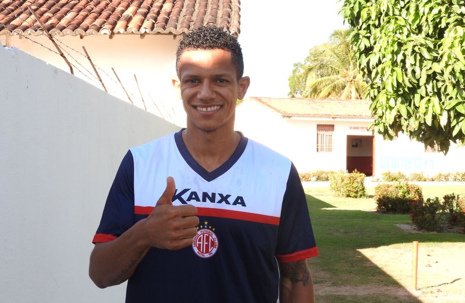 América-RN anuncia retorno do atacante Adriano Pardal, que estava no ABC