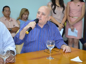 Diretor-presidente da CEA José Ramalho disse que acordo foi adiado por 'problemas burocráticos' (Foto: Maiara Pires/G1)