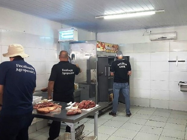 Oito estabelecimentos foram inspecionados em Torres e Aroio do Sal entre segunda (21) e terça-feira (22). (Foto: Polícia Civil/Divulgação)