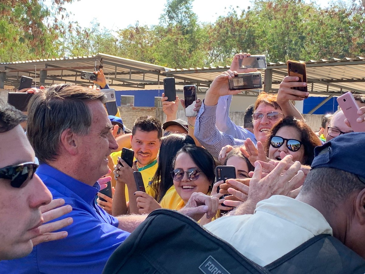 Jair Bolsonaro visita Montes Claros para receber honraria 
