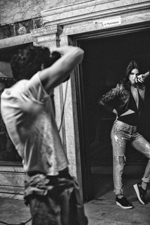 Kendall Jenner é a nova estrela da campanha verão 2017 da BO.BÔ e fotografou o verão 2017 da grife em Los Angeles, pelas lentes de Yu Tsai.