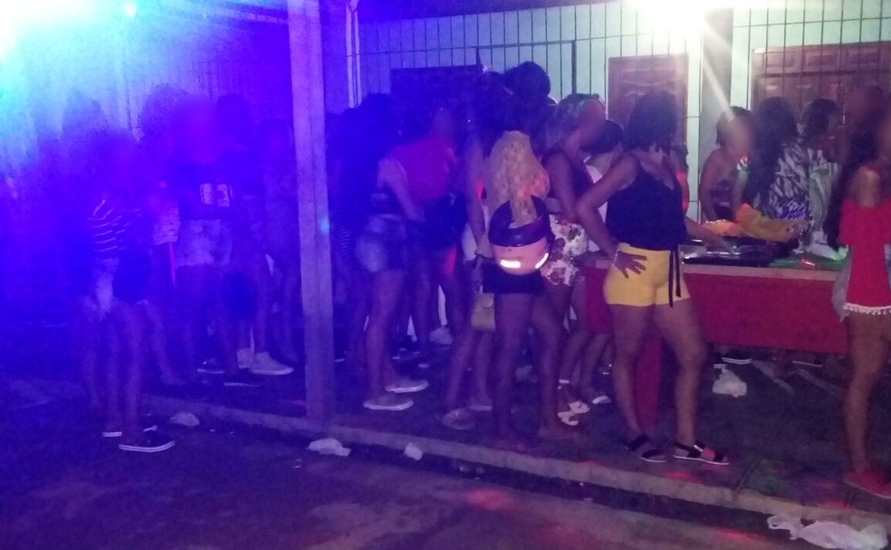 Ao todo, 49 menores de idade foram localizados na festa na Zona Norte de Macapá (Foto: PM/Divulgação)