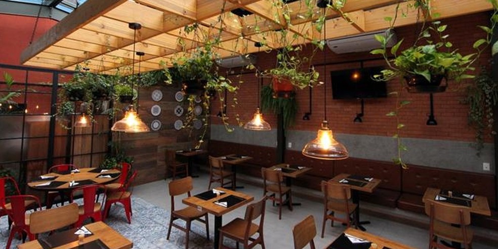 Bares, restaurantes, academias e sal&otilde;es de beleza podem reabrir a partir desta segunda em S&atilde;o Jos&eacute; &mdash; Foto: Alexsander Ferraz/A Tribuna Jornal
