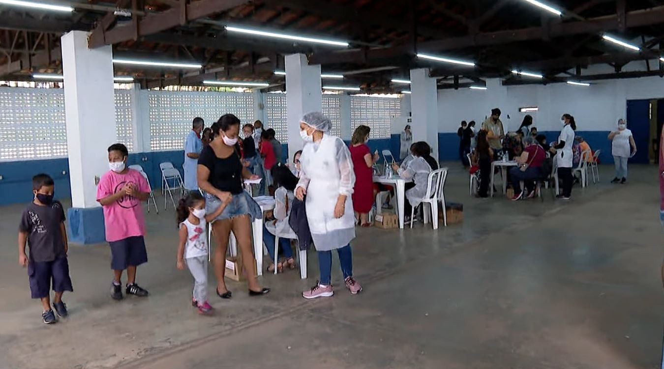 Franca faz mutirão de vacinação contra Covid e antecipa campanha contra a Influenza em idosos