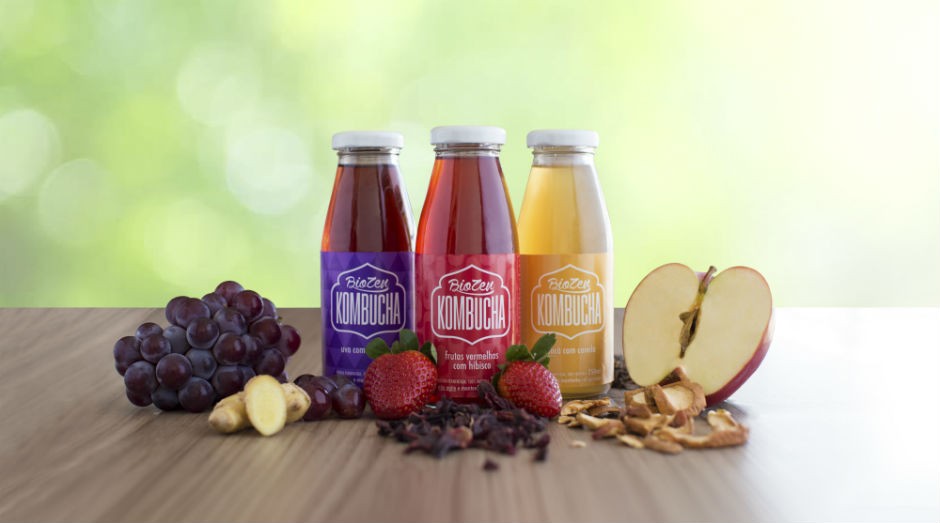 A empresa oferece três sabores de kombucha: uva com gengibre, frutas vermelhas com hibisco e maçã com canela (Foto: Divulgação)