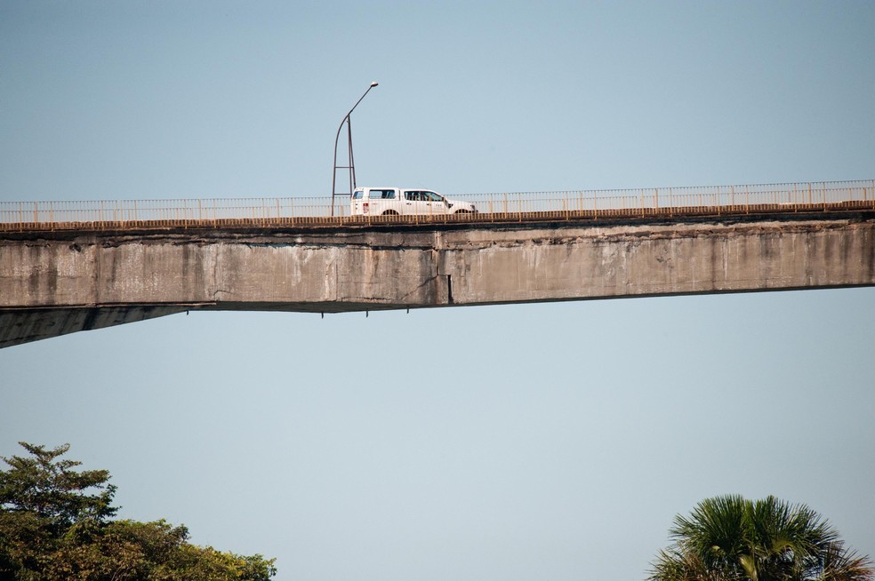 Estrutura da ponte oferece riscos — Foto: Divulgação/MPE-TO