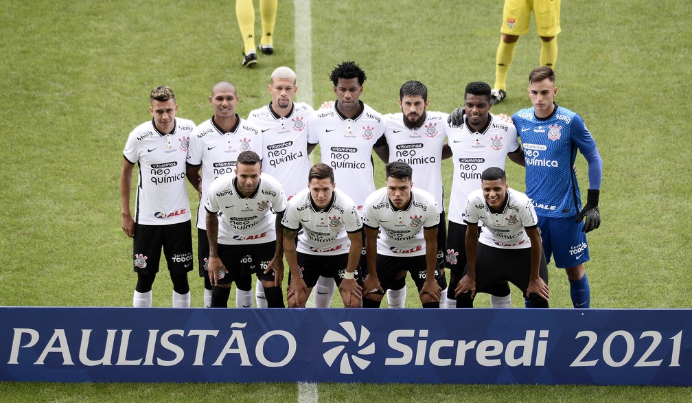Atuações do Corinthians: Vital volta a jogar bem, e Jô entra para decidir no segundo tempo