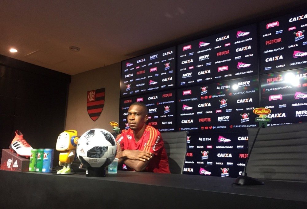 Juan falou sobre as eliminações do Flamengo na coletiva desta tarde