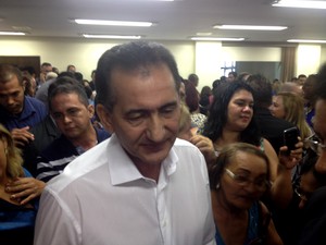 Governador do Amapá Waldez Góes, do PDT, anunciou medidas (Foto: Abinoan Santiago/G1)