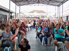 Servidores realizam assembleia e decidem manter greve em São Vicente