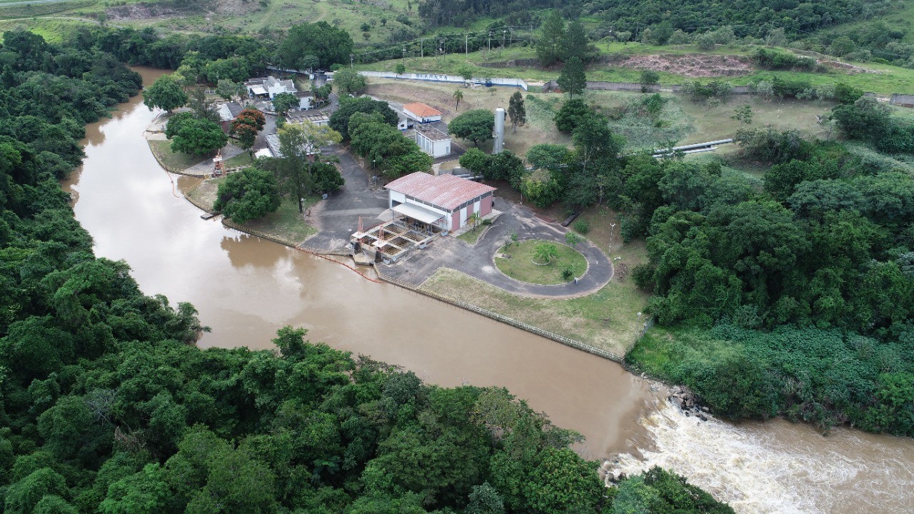 Problema em captação no Rio Atibaia causa alerta de falta de água em toda a cidade de Campinas, diz Sanasa