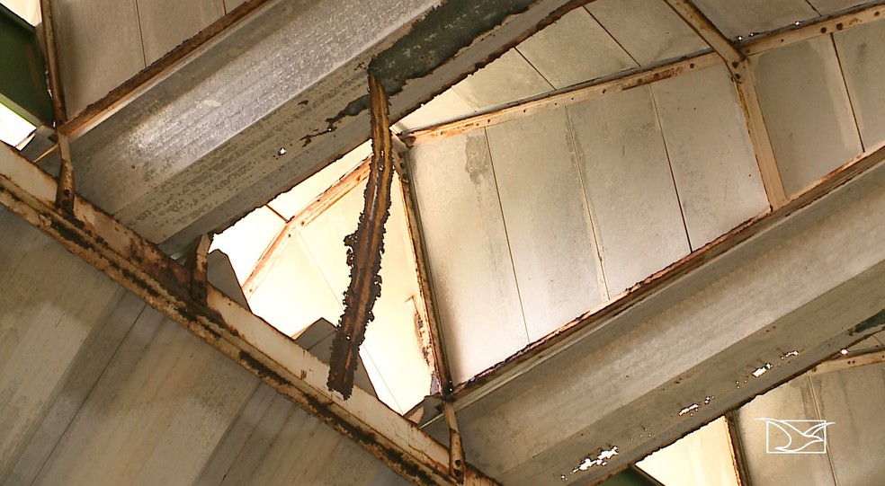 PrÃ©dio do Caic em SÃ£o LuÃ­s sofre com a falta de infraestrutura. â Foto: ReproduÃ§Ã£o/TV Mirante