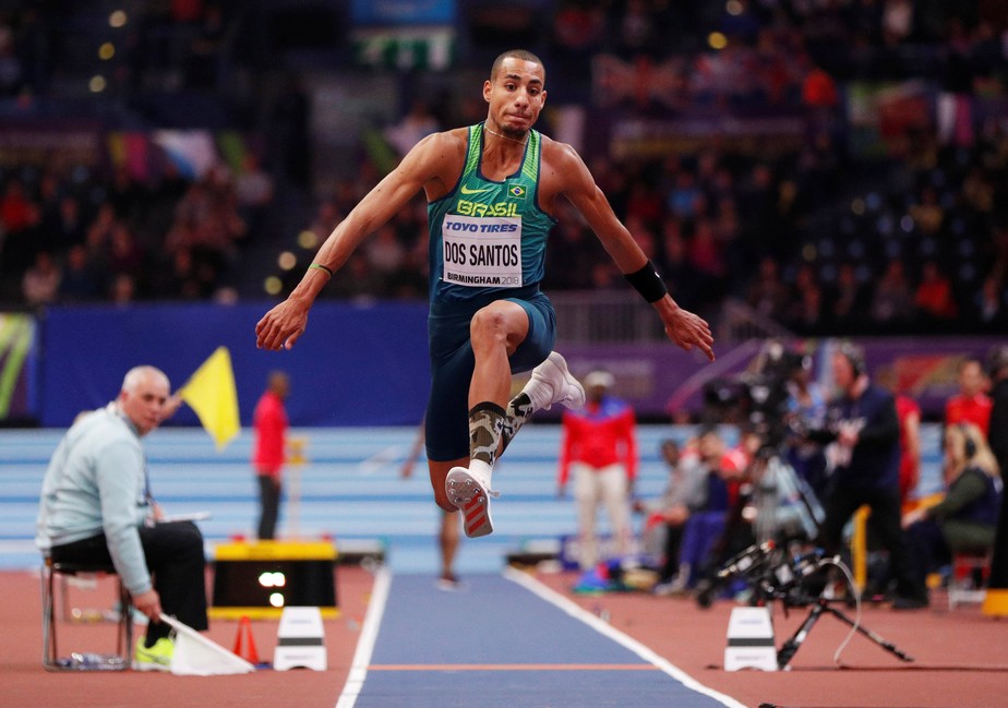 Em seu primeiro Mundial, Almir JÃºnior conquista a prata no salto triplo