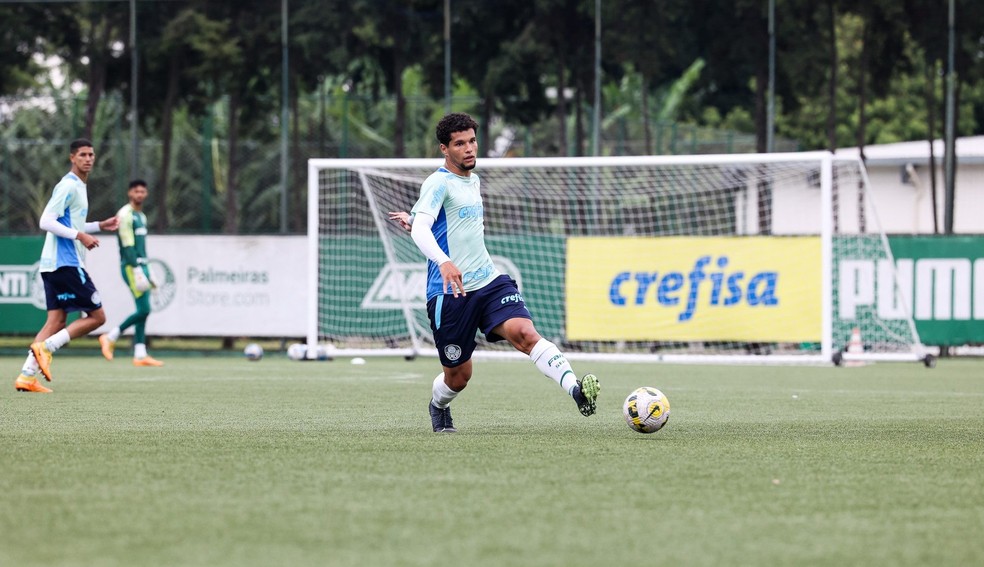 Lateral do Palmeiras na Copinha cita responsabilidade por defender o título: 